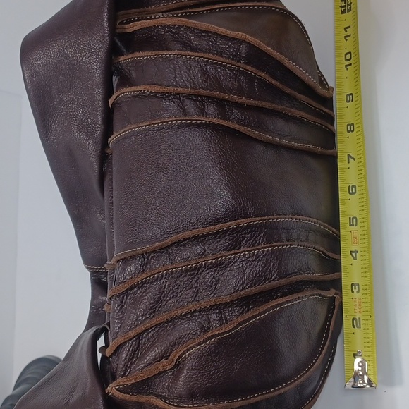 Charles David Brown leather ladies medium satchel - Picture 3 of 7